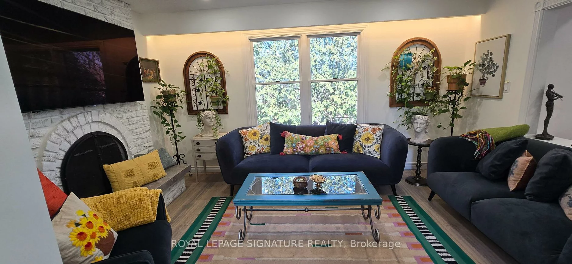 105, Ashton, Huron Heights-Leslie Valley, Newmarket