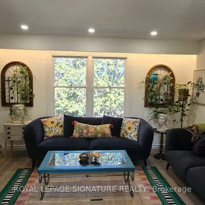 105, Ashton, Huron Heights-Leslie Valley, Newmarket