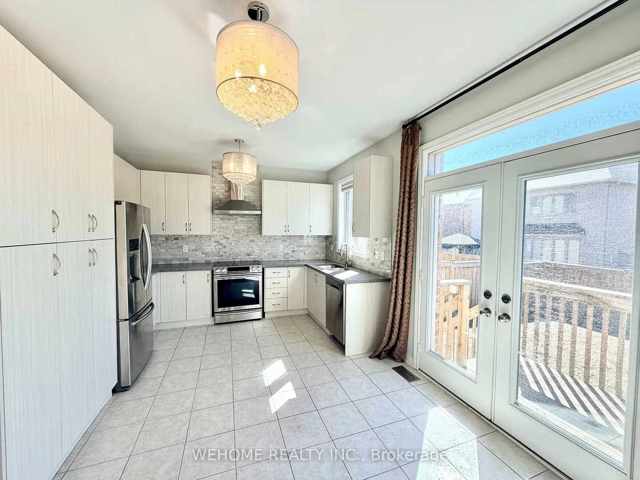 657, Sweetwater, Glenway Estates, Newmarket