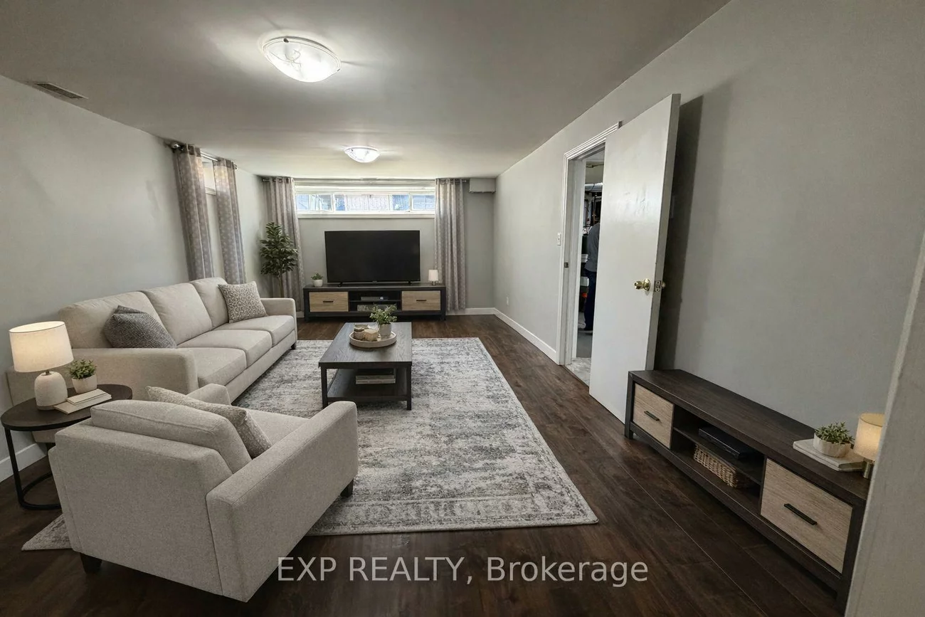 73, Roxborough, Gorham-College Manor, Newmarket