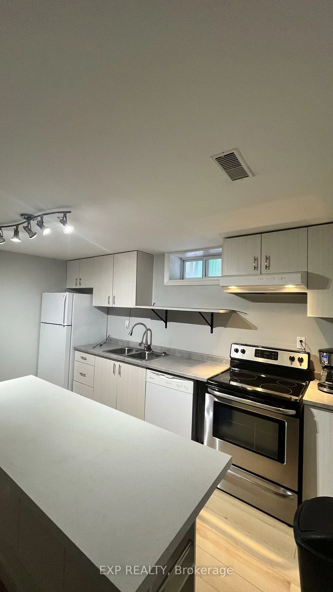 73, Roxborough, Gorham-College Manor, Newmarket