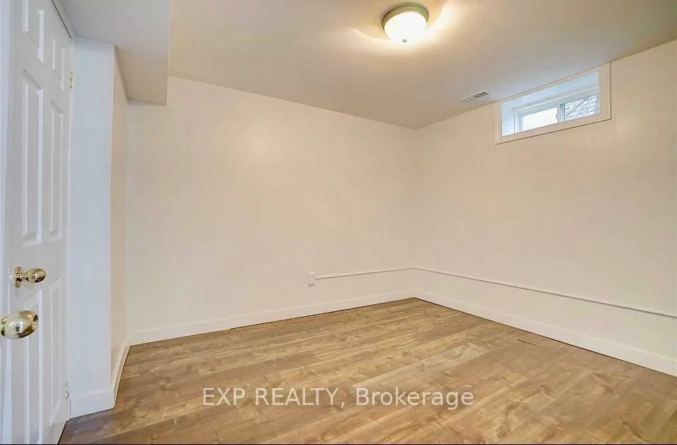 73, Roxborough, Gorham-College Manor, Newmarket