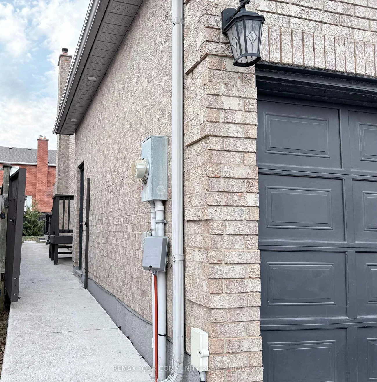 39, Nelson, Armitage, Newmarket