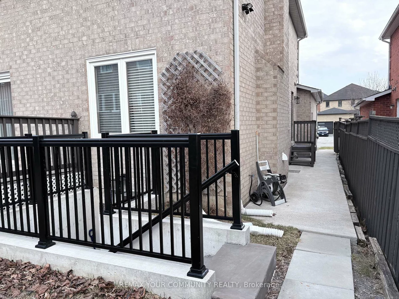 39, Nelson, Armitage, Newmarket