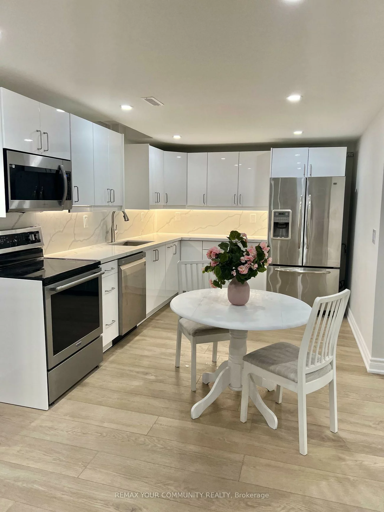 39, Nelson, Armitage, Newmarket