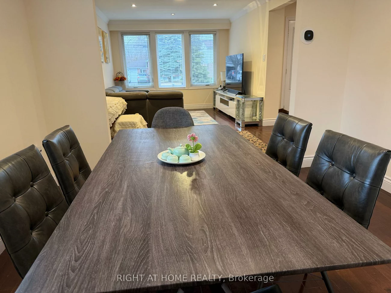 266, London, Bristol-London, Newmarket