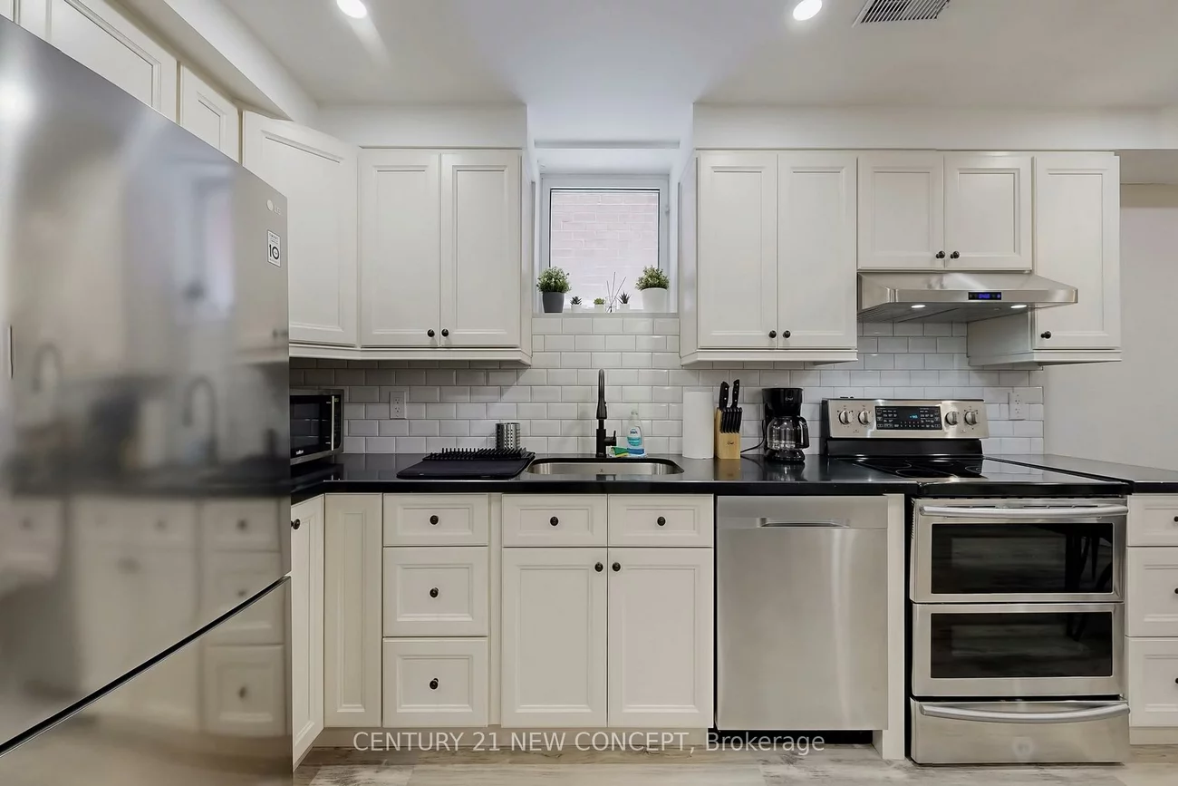 622, Sweetwater, Glenway Estates, Newmarket