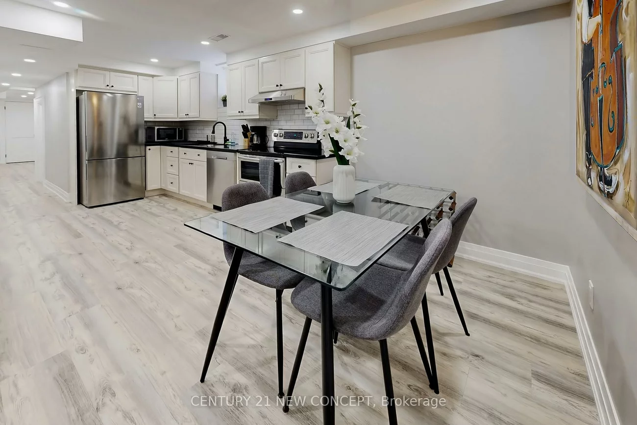 622, Sweetwater, Glenway Estates, Newmarket