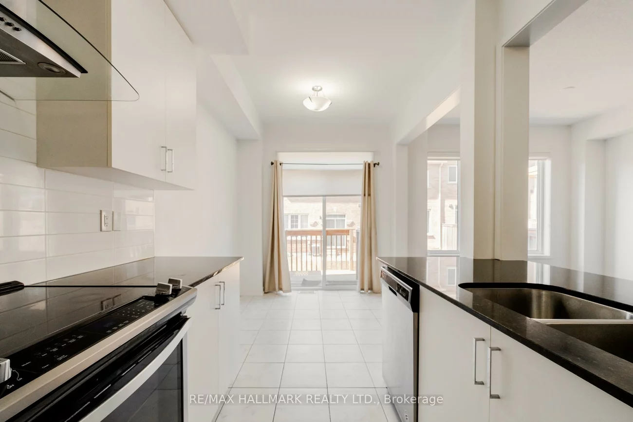 64, DUNDONALD, Glenway Estates, Newmarket