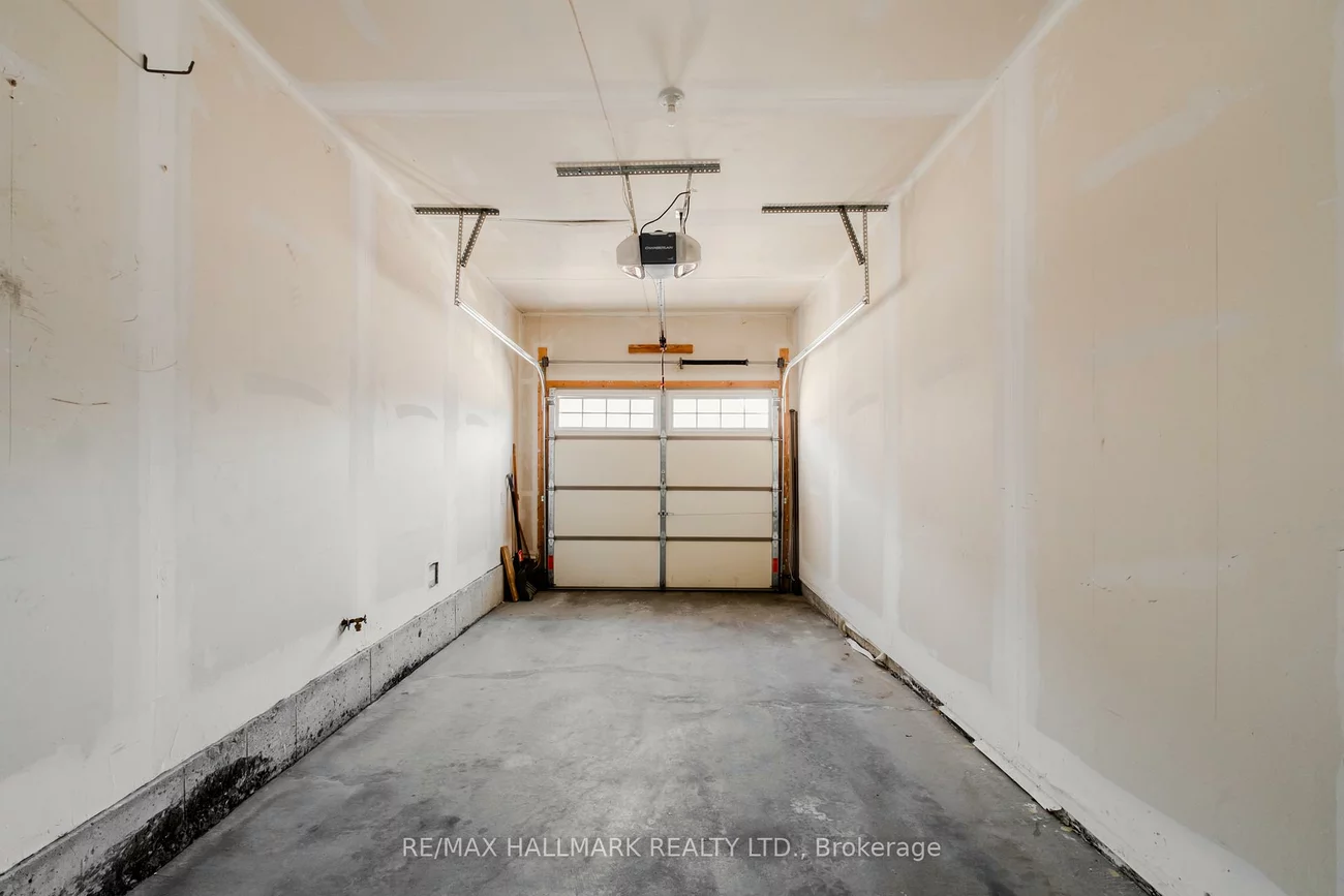 64, DUNDONALD, Glenway Estates, Newmarket