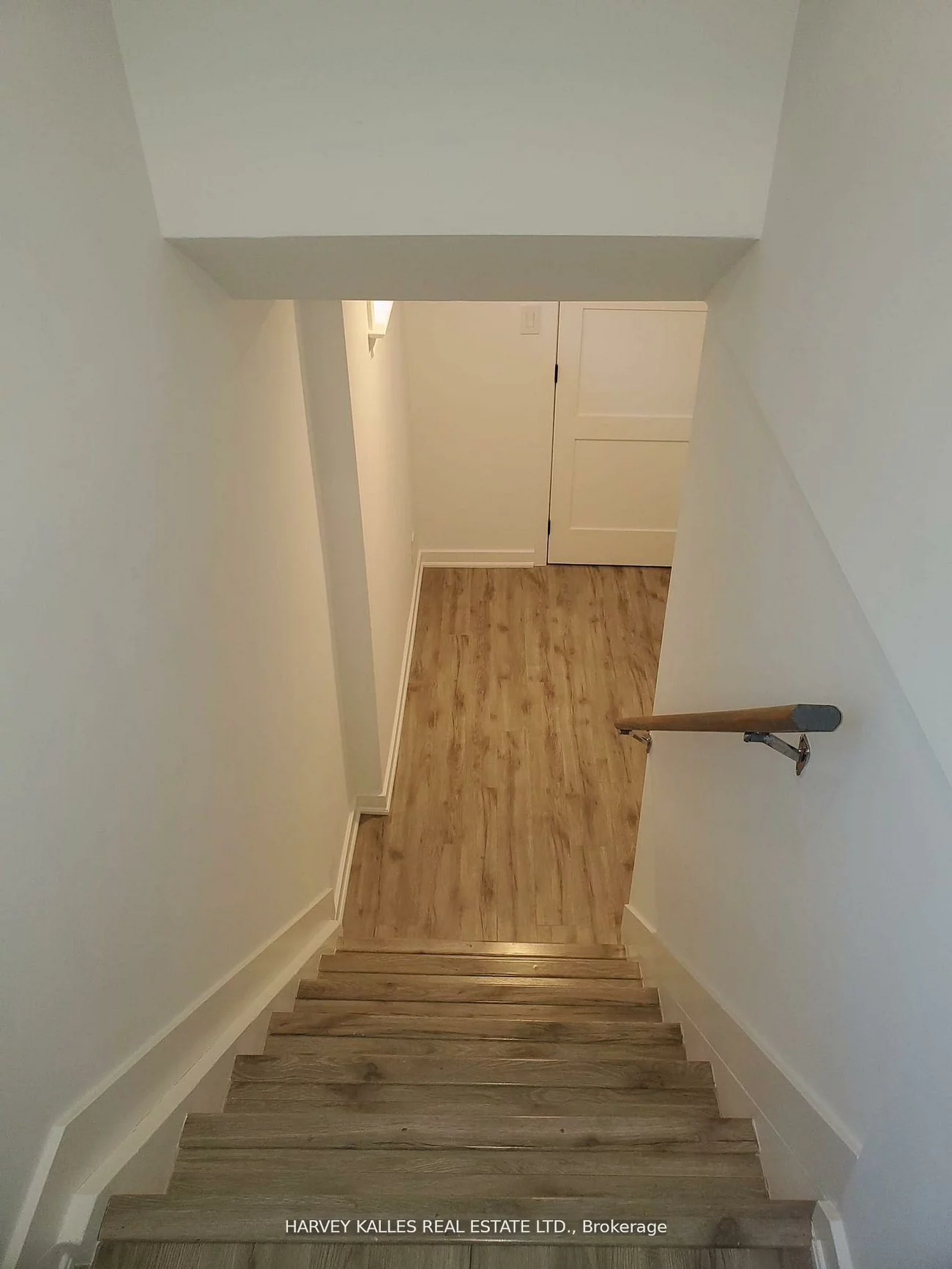 347, Ella, Central Newmarket, Newmarket