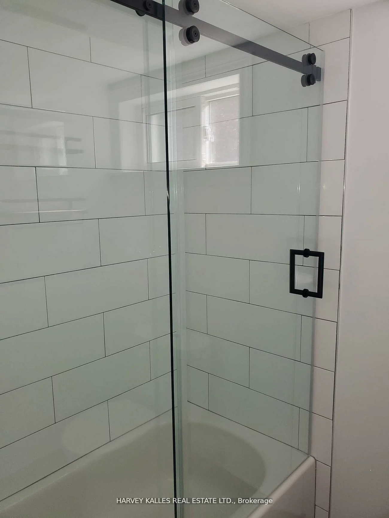 347, Ella, Central Newmarket, Newmarket