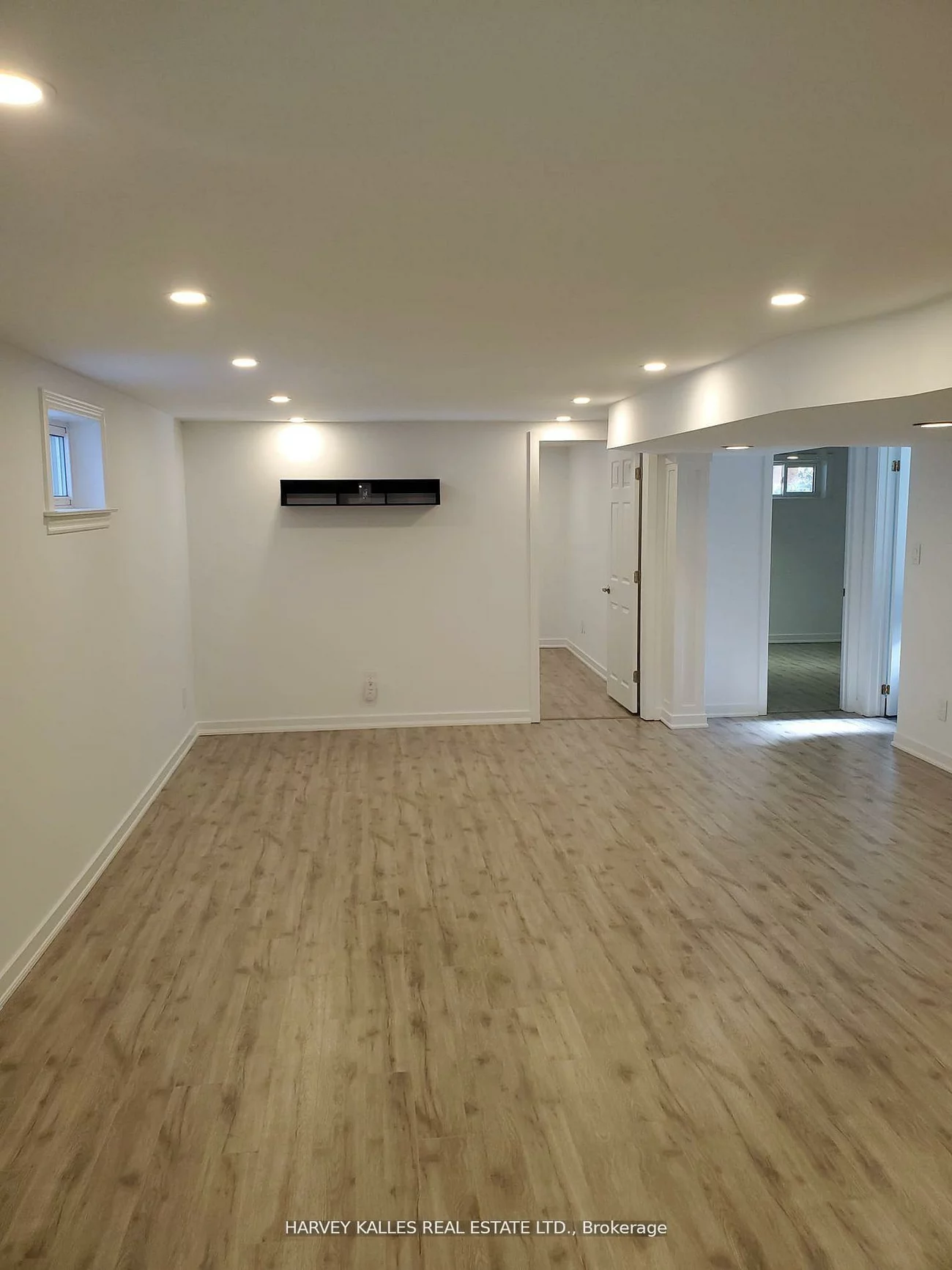 347, Ella, Central Newmarket, Newmarket