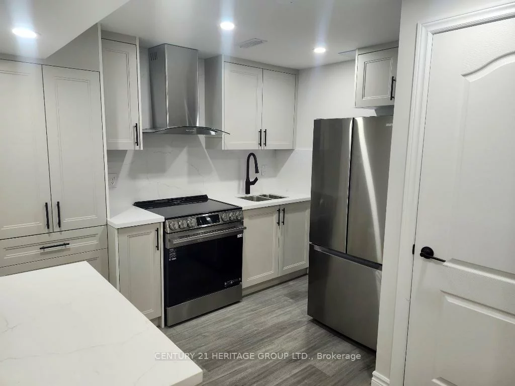 54, Gail Parks, Woodland Hill, Newmarket