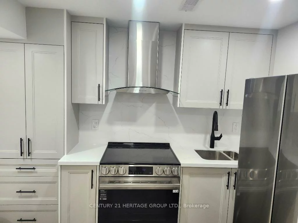 54, Gail Parks, Woodland Hill, Newmarket