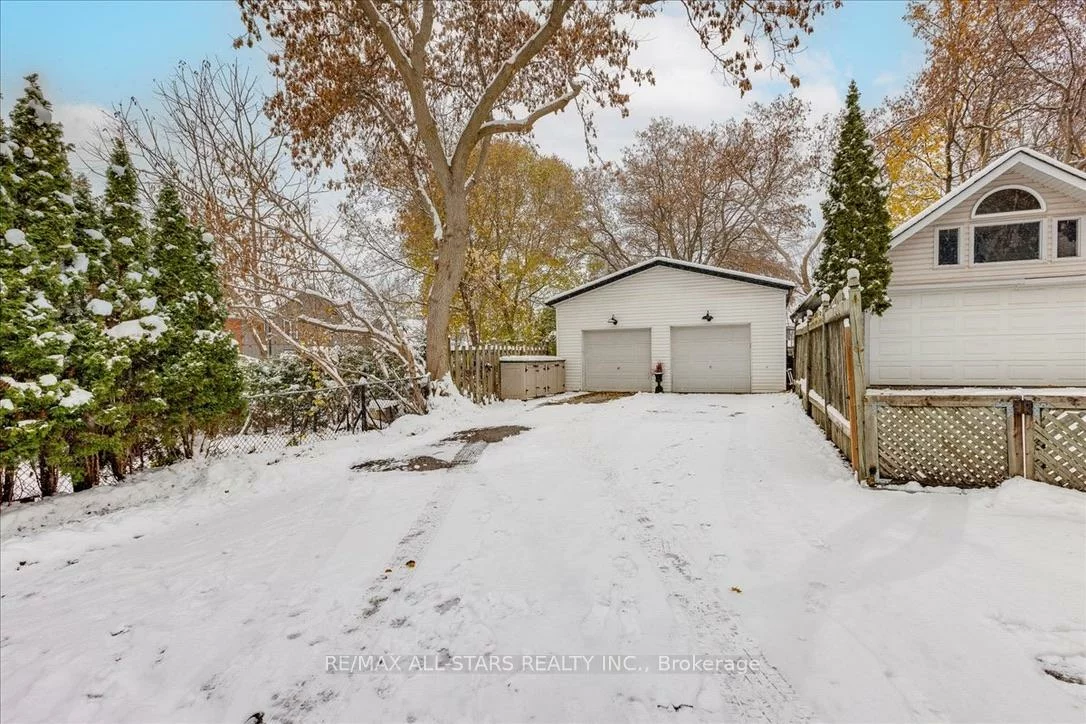 387, Ontario, Central Newmarket, Newmarket