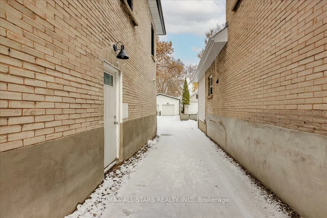 387, Ontario, Central Newmarket, Newmarket
