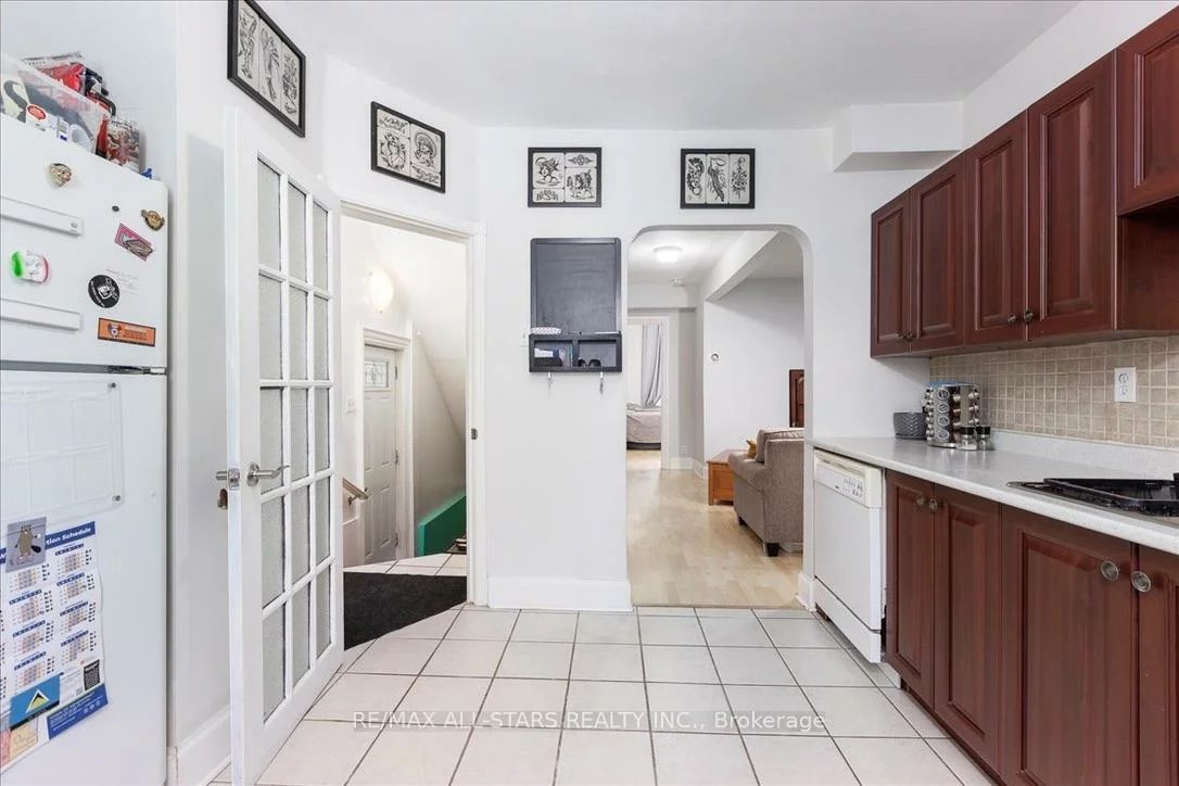 387, Ontario, Central Newmarket, Newmarket