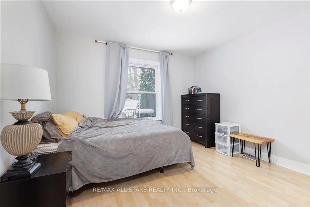 387, Ontario, Central Newmarket, Newmarket