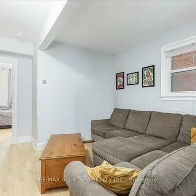 387, Ontario, Central Newmarket, Newmarket