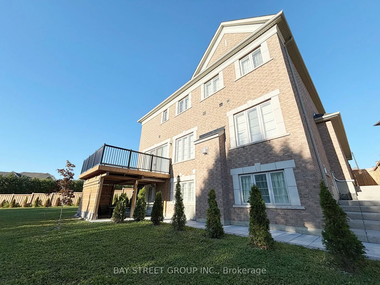Bsmt 42, Brown, Glenway Estates, Newmarket