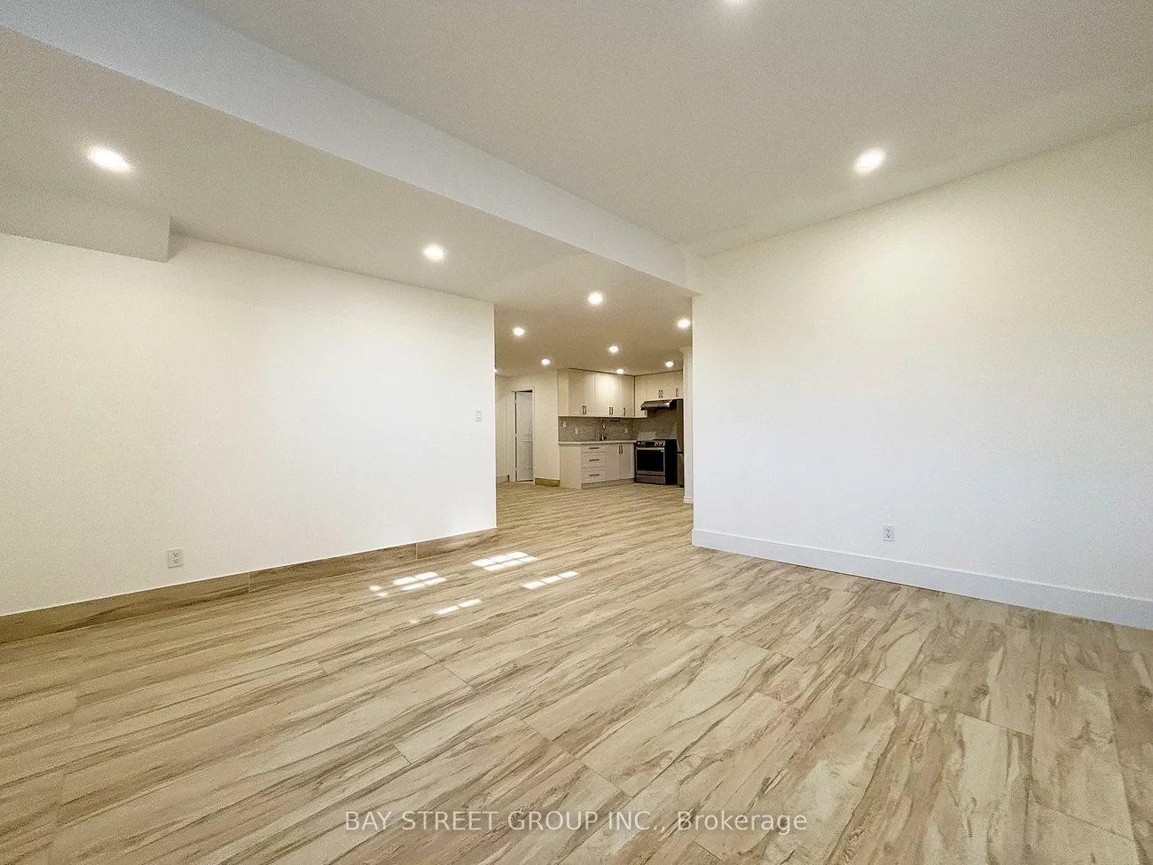 Bsmt 42, Brown, Glenway Estates, Newmarket