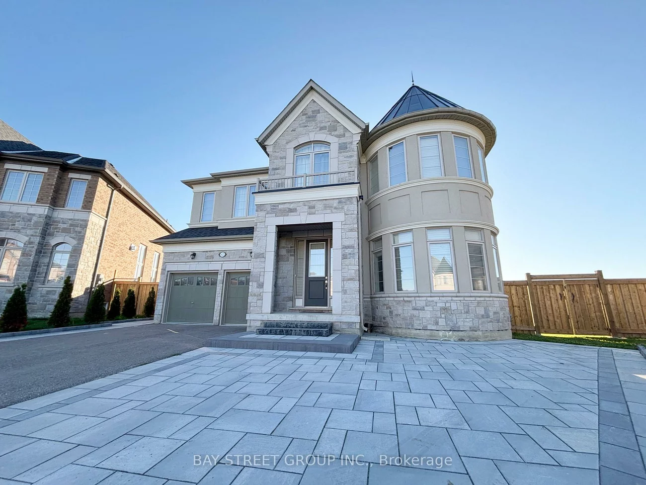 Bsmt 42, Brown, Glenway Estates, Newmarket