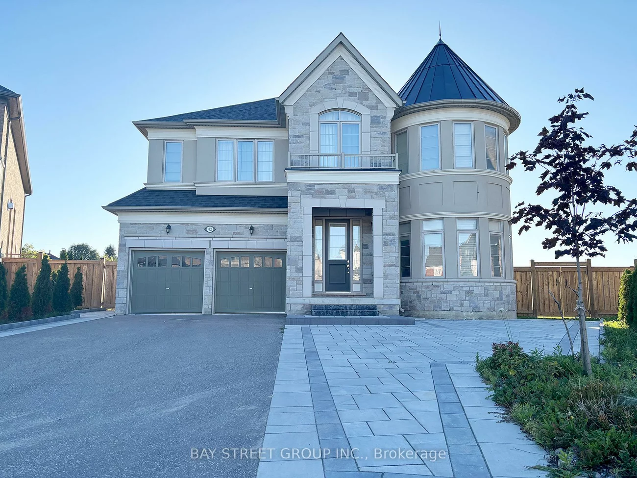 Bsmt 42, Brown, Glenway Estates, Newmarket