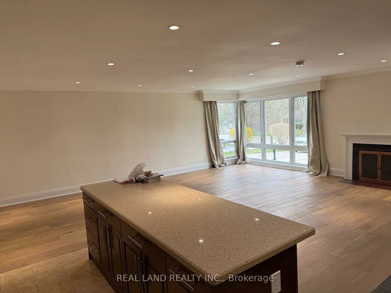 220, Millard, Central Newmarket, Newmarket