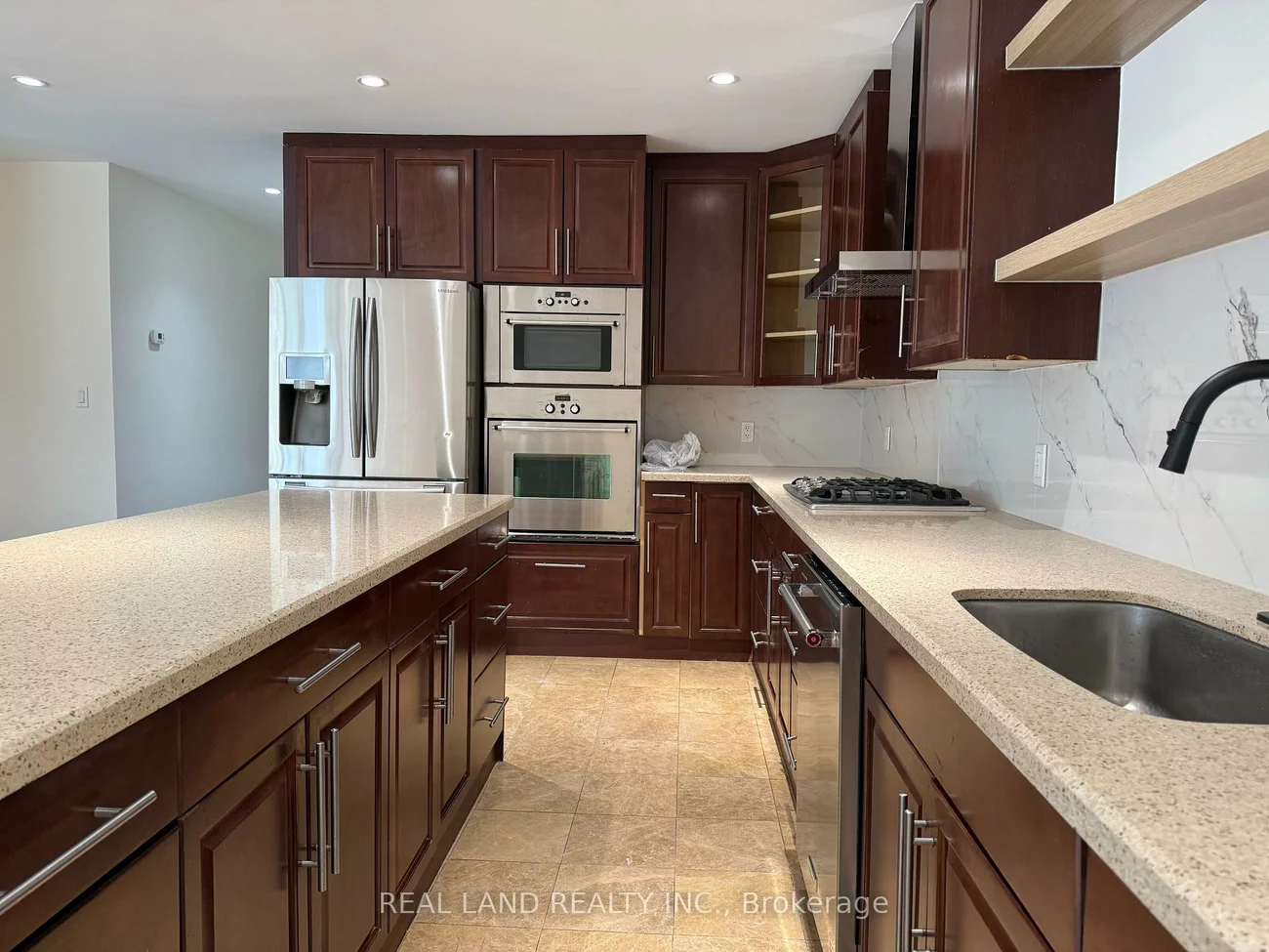 220, Millard, Central Newmarket, Newmarket