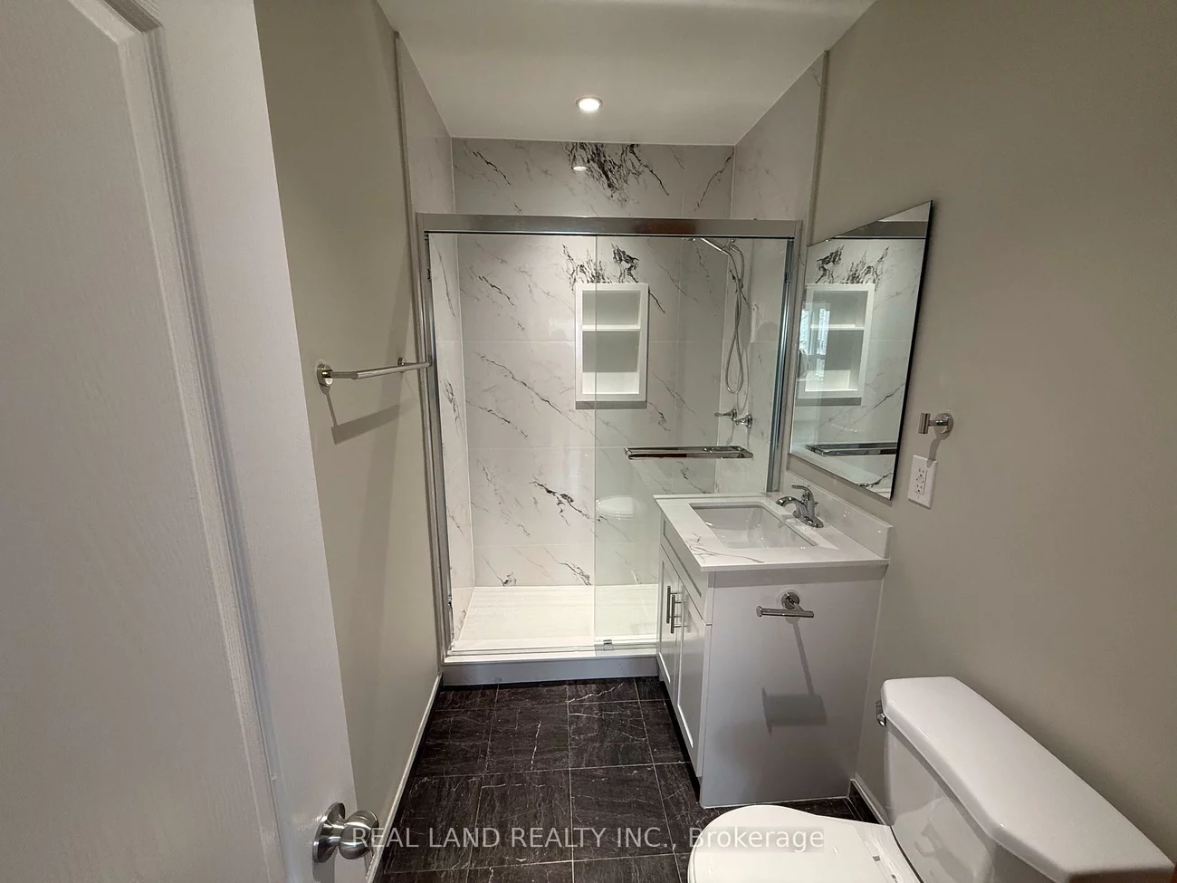 220, Millard, Central Newmarket, Newmarket