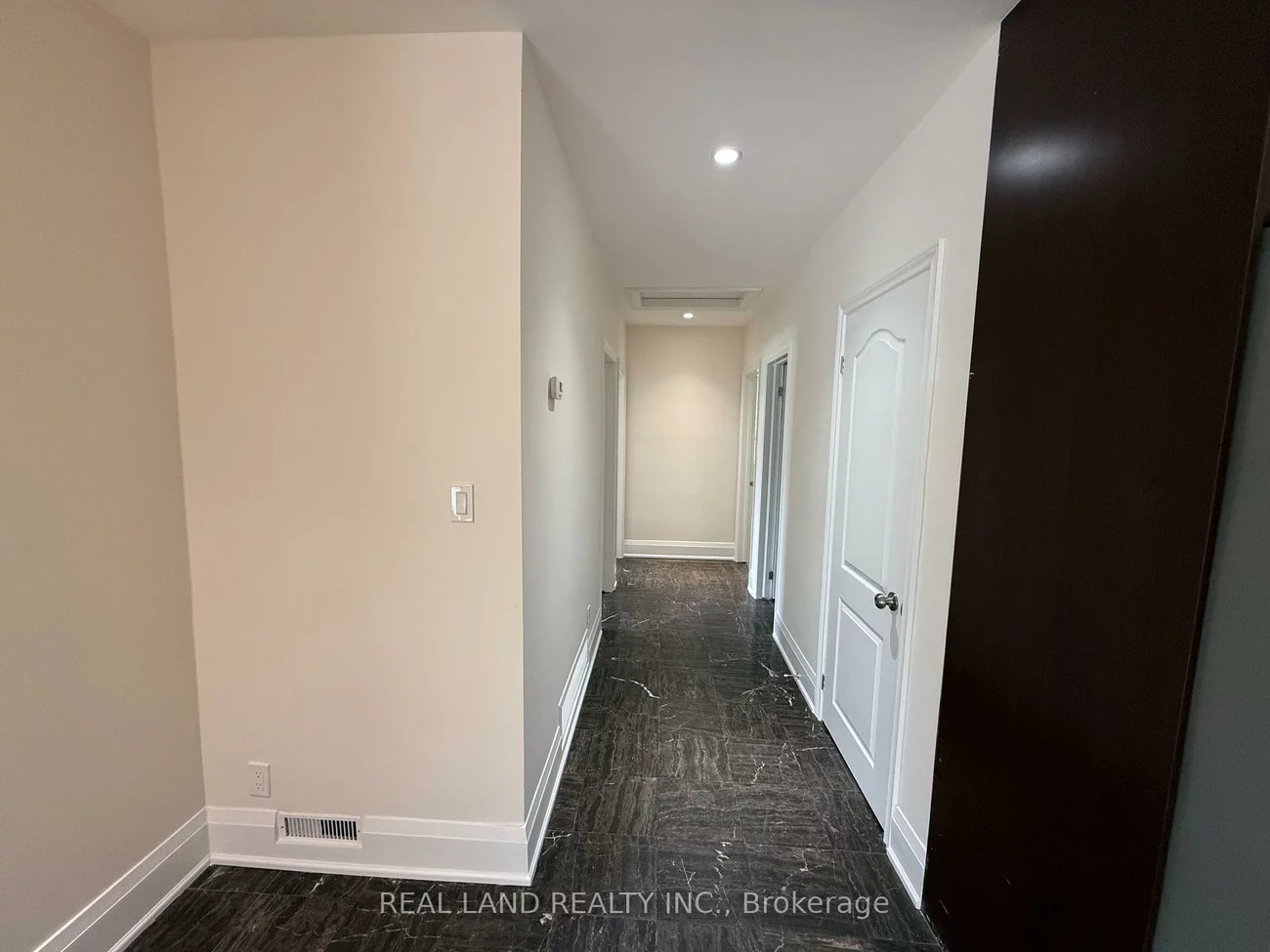 220, Millard, Central Newmarket, Newmarket