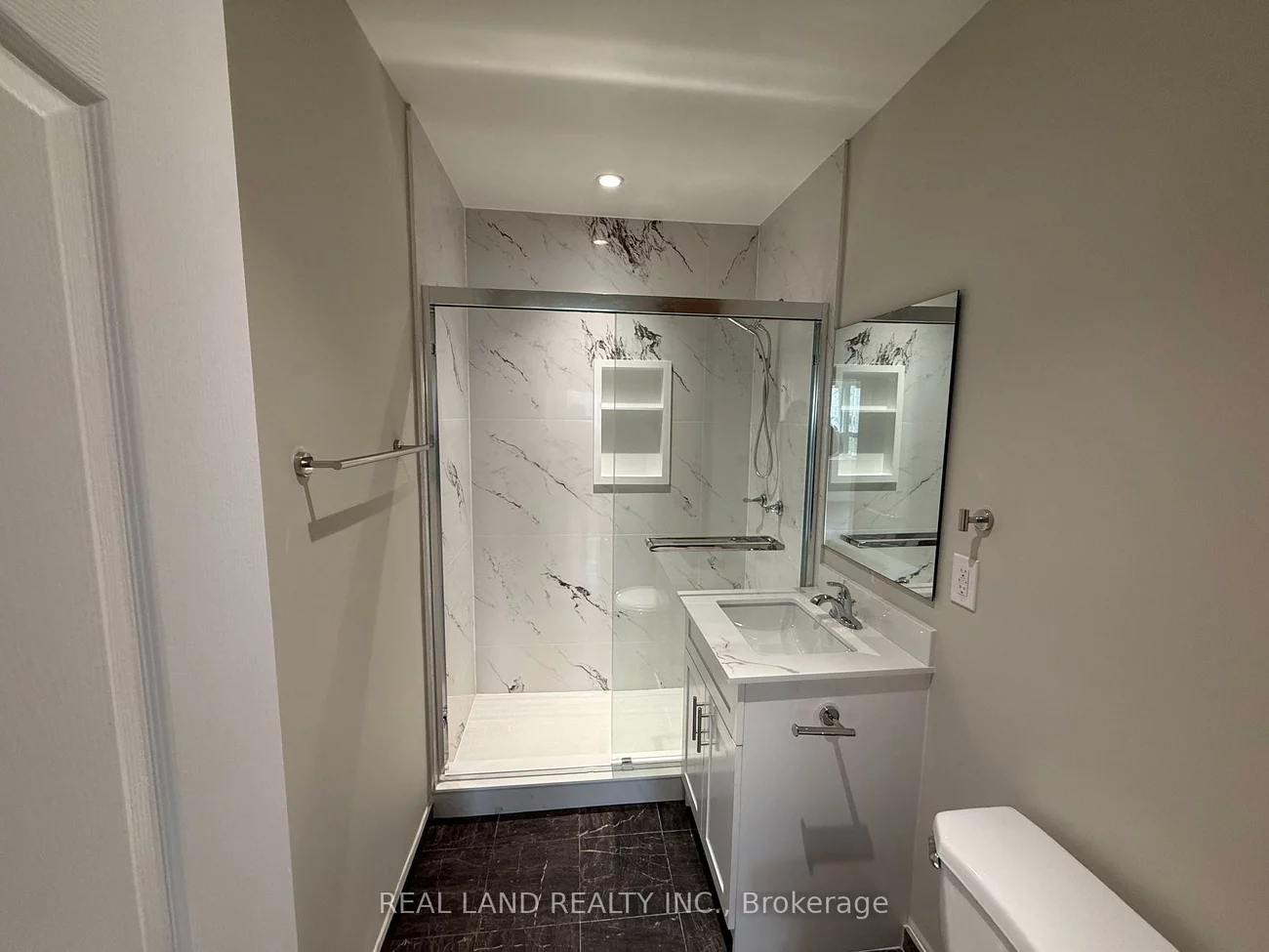 220, Millard, Central Newmarket, Newmarket