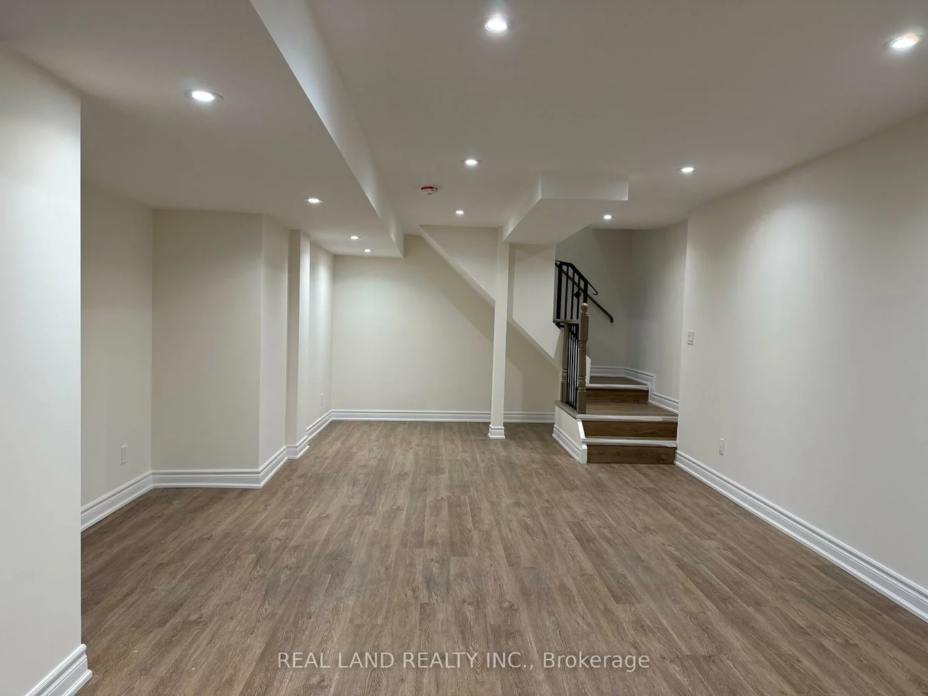 220, Millard, Central Newmarket, Newmarket