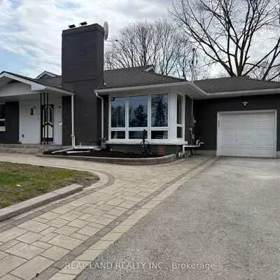 220, Millard, Central Newmarket, Newmarket