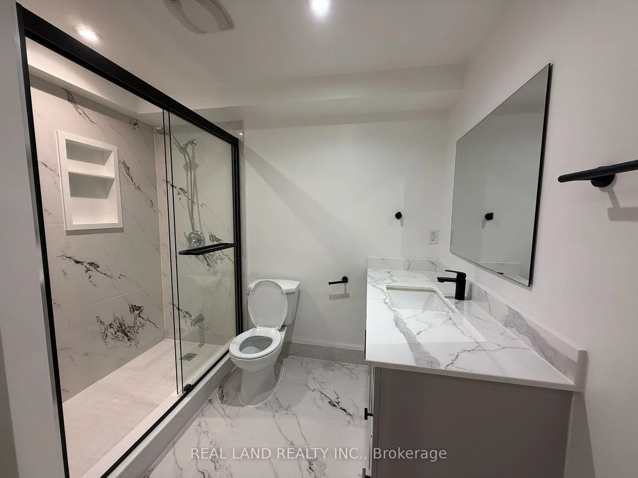 220, Millard, Central Newmarket, Newmarket