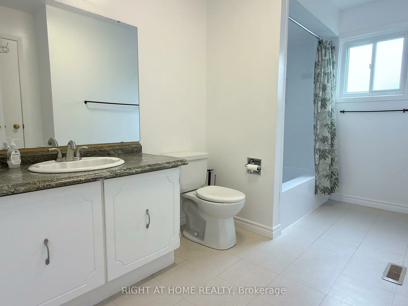 106, Carlson, Gorham-College Manor, Newmarket