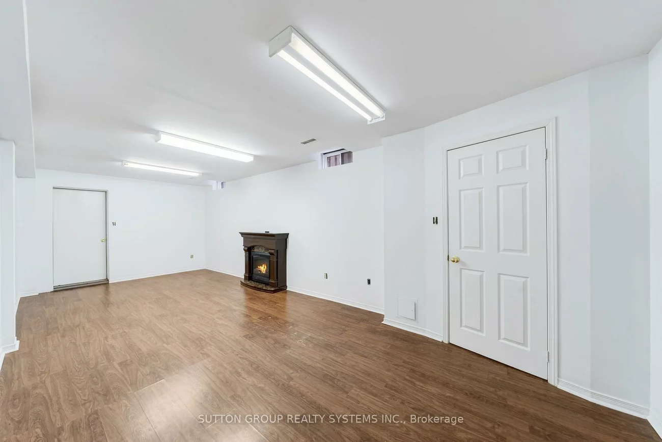 56, Ballard, Armitage, Newmarket