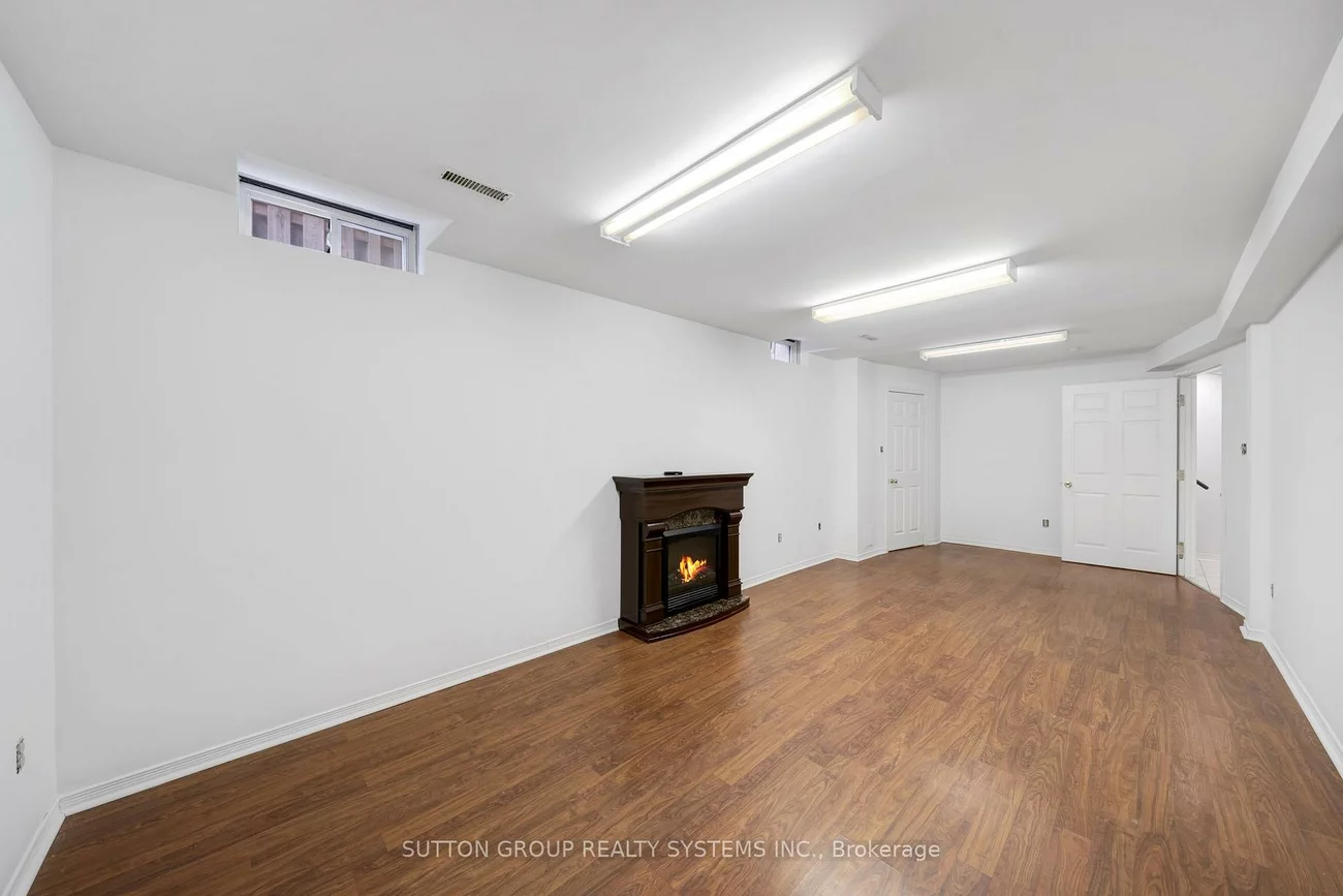 56, Ballard, Armitage, Newmarket