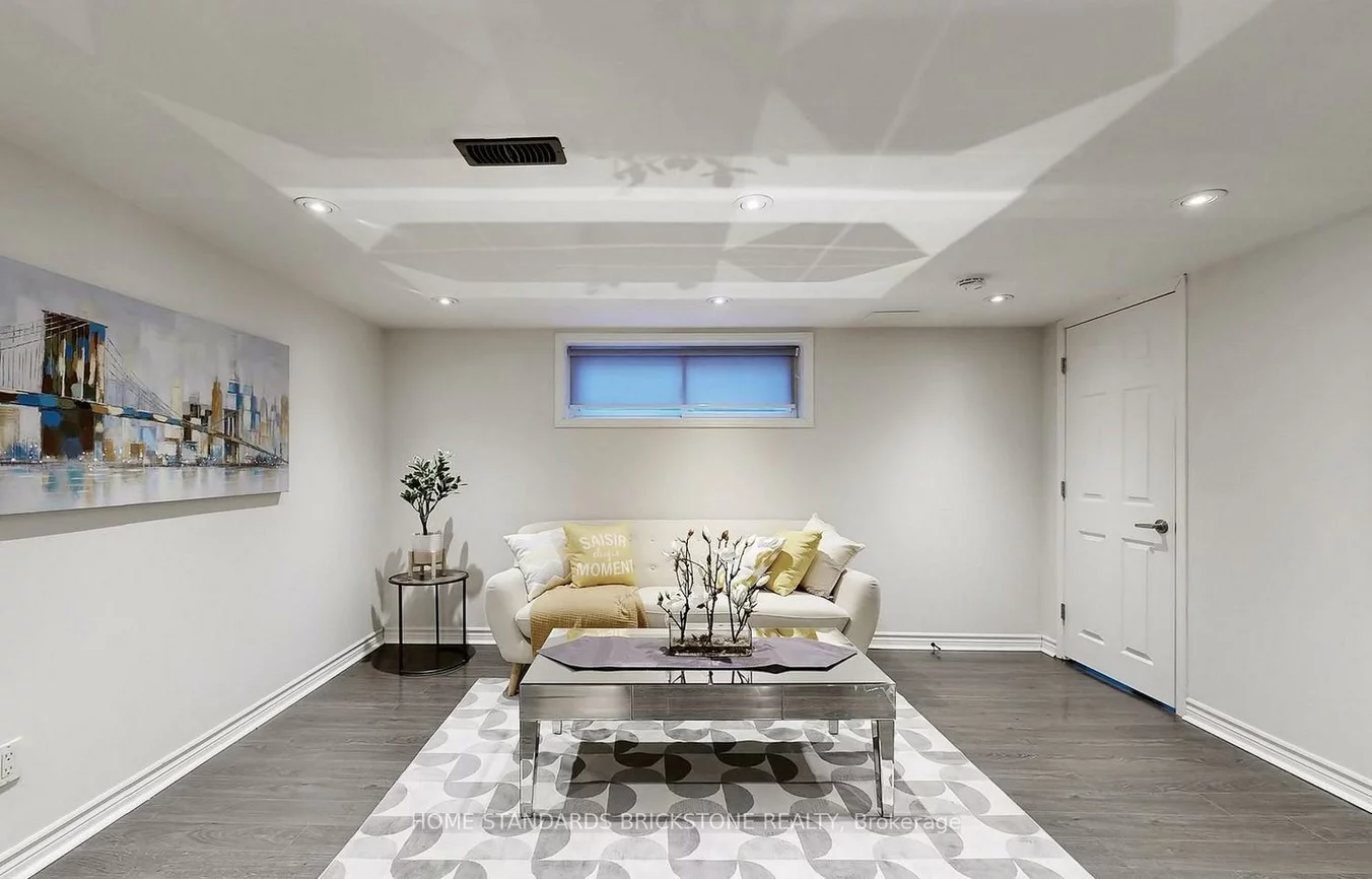 1011, Janette, Huron Heights-Leslie Valley, Newmarket