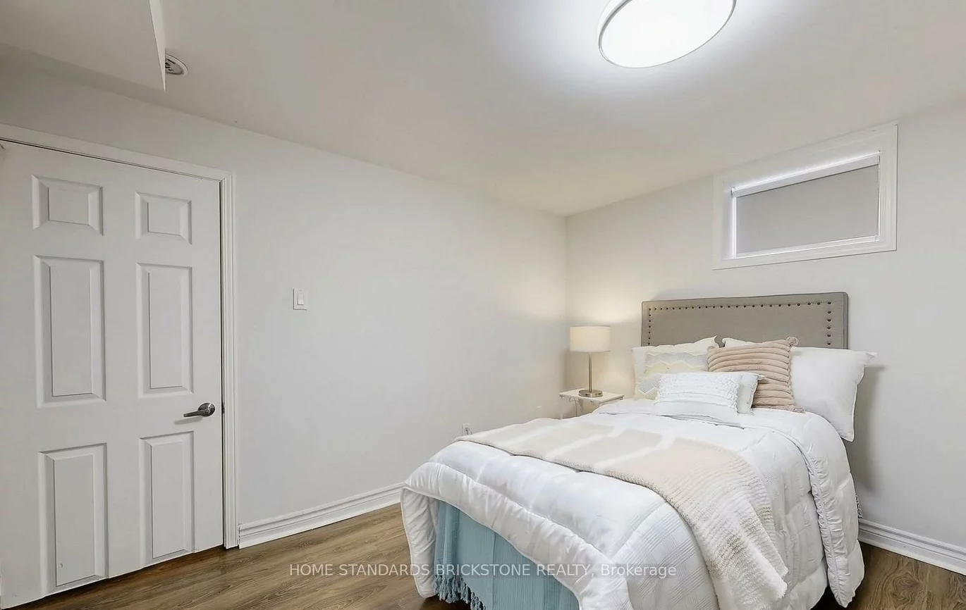 1011, Janette, Huron Heights-Leslie Valley, Newmarket