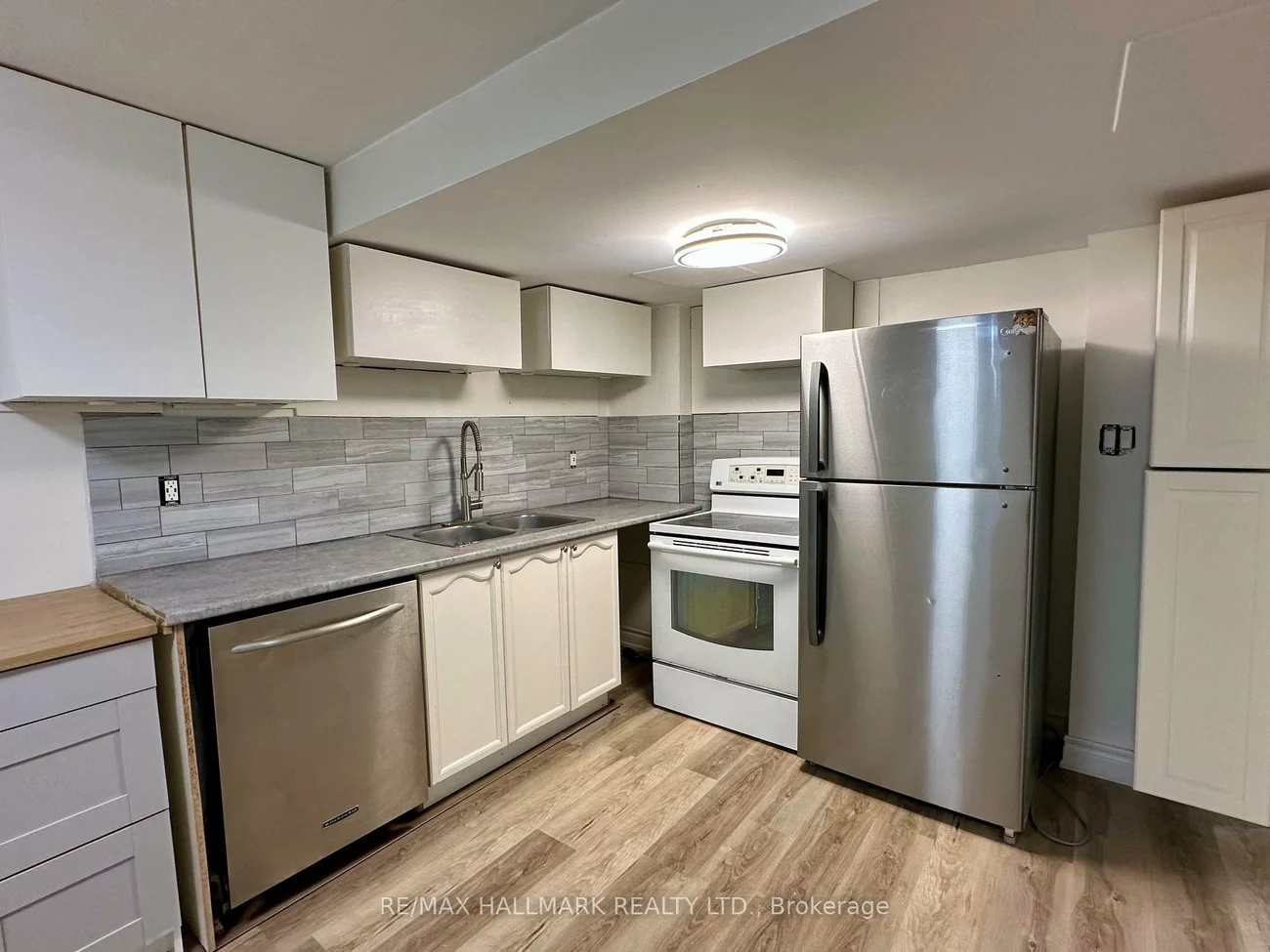 83, Red River, Woodland Hill, Newmarket