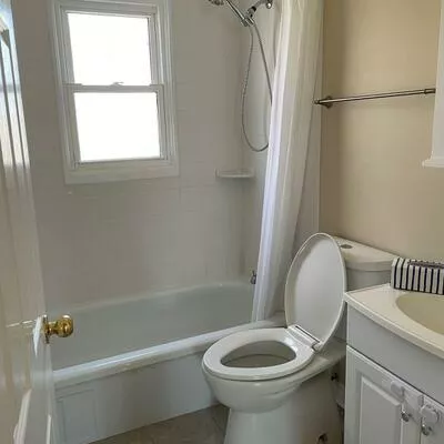 185, Newton, Gorham-College Manor, Newmarket
