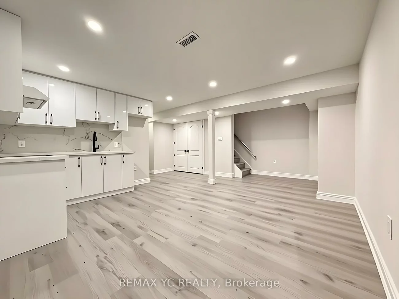 402, Handley, Central Newmarket, Newmarket