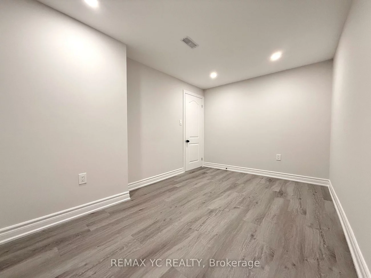 402, Handley, Central Newmarket, Newmarket