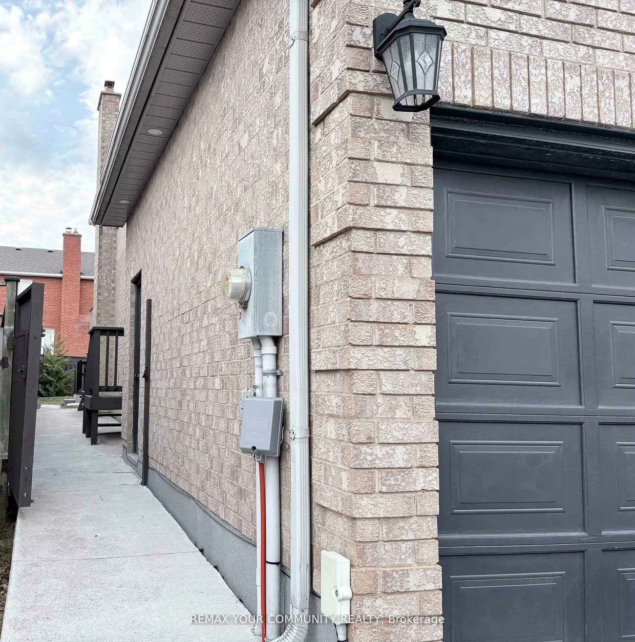 39, Nelson, Armitage, Newmarket