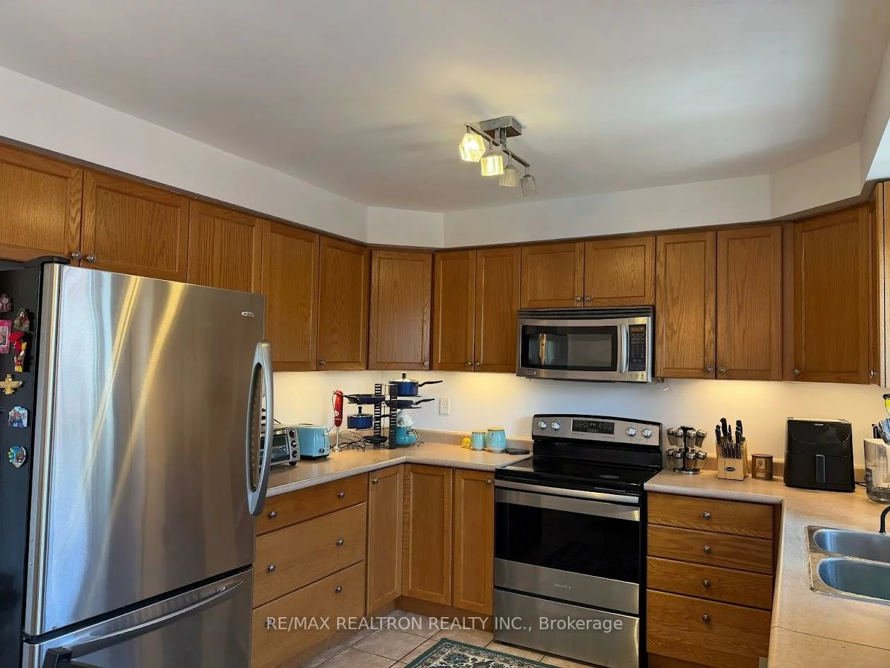 141, Gail Parks, Woodland Hill, Newmarket