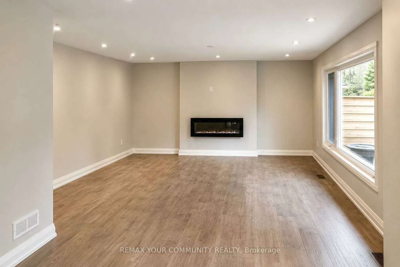 77, Beswick, Central Newmarket, Newmarket