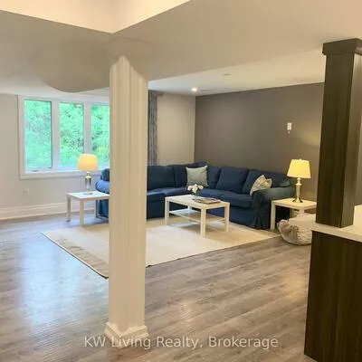 162, Art West, Woodland Hill, Newmarket