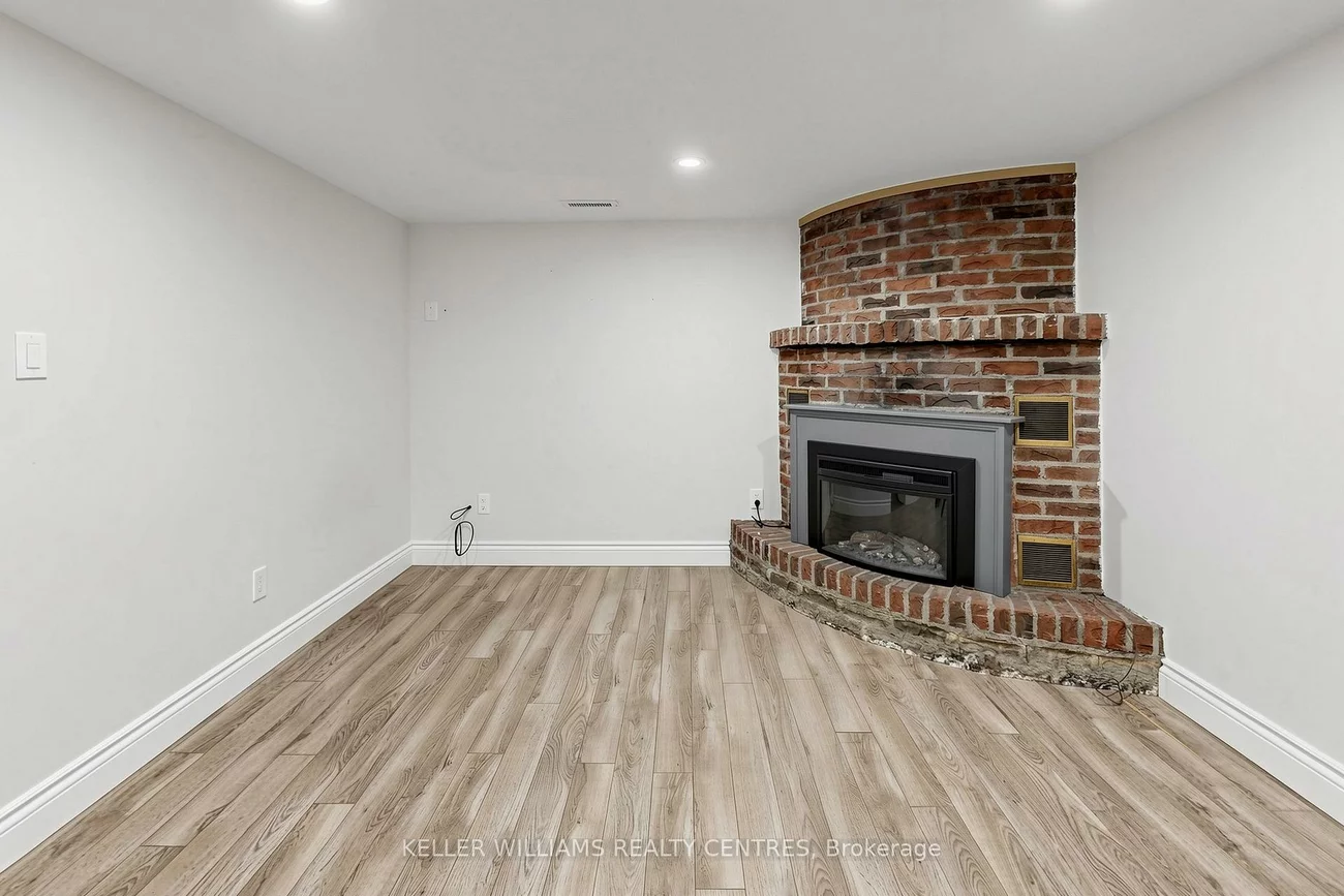 807, Greenfield, Huron Heights-Leslie Valley, Newmarket